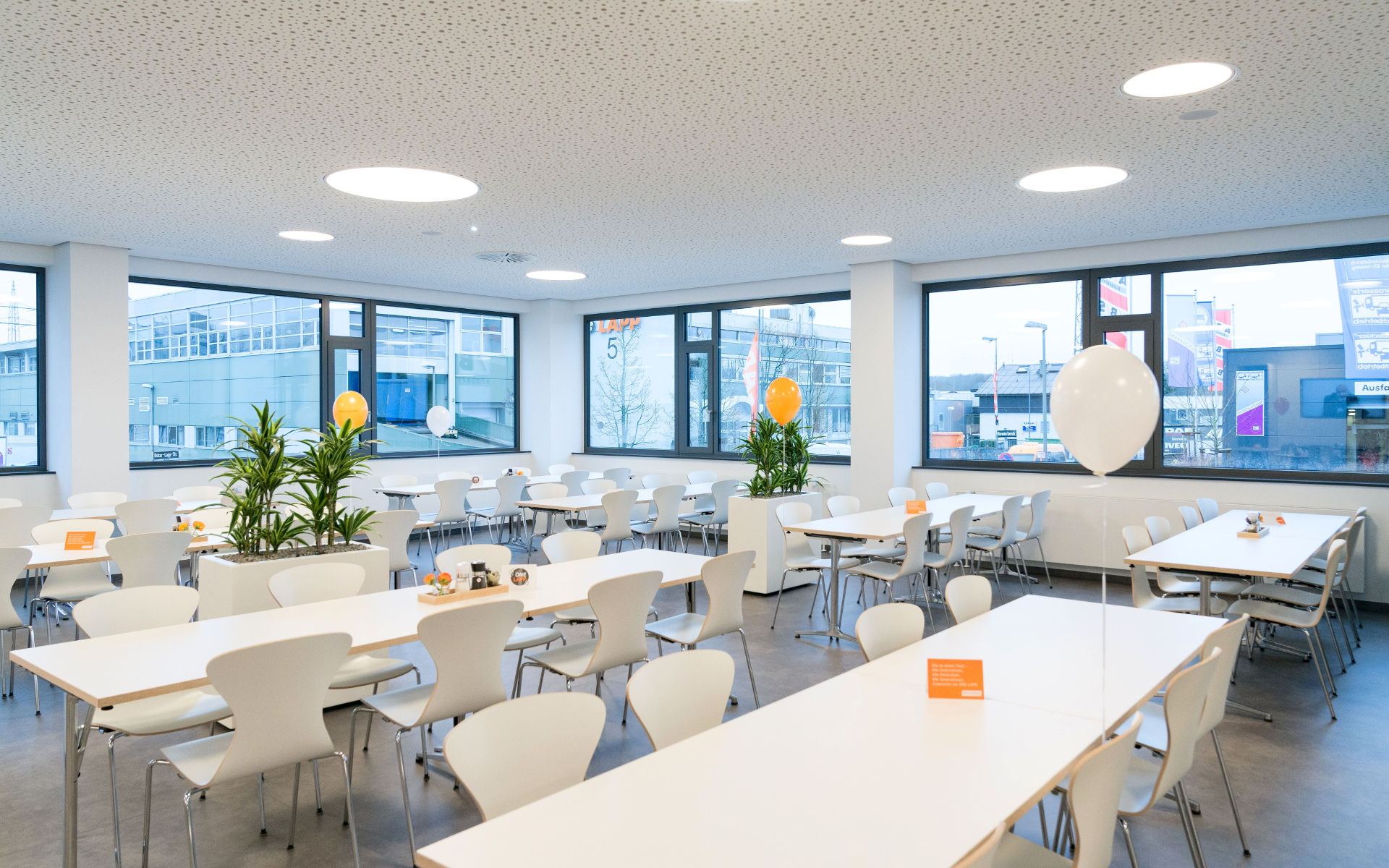 Umbau Lagerhalle zu Betriebsrestaurant in Stuttgart, © LAPP Immobilien GmbH